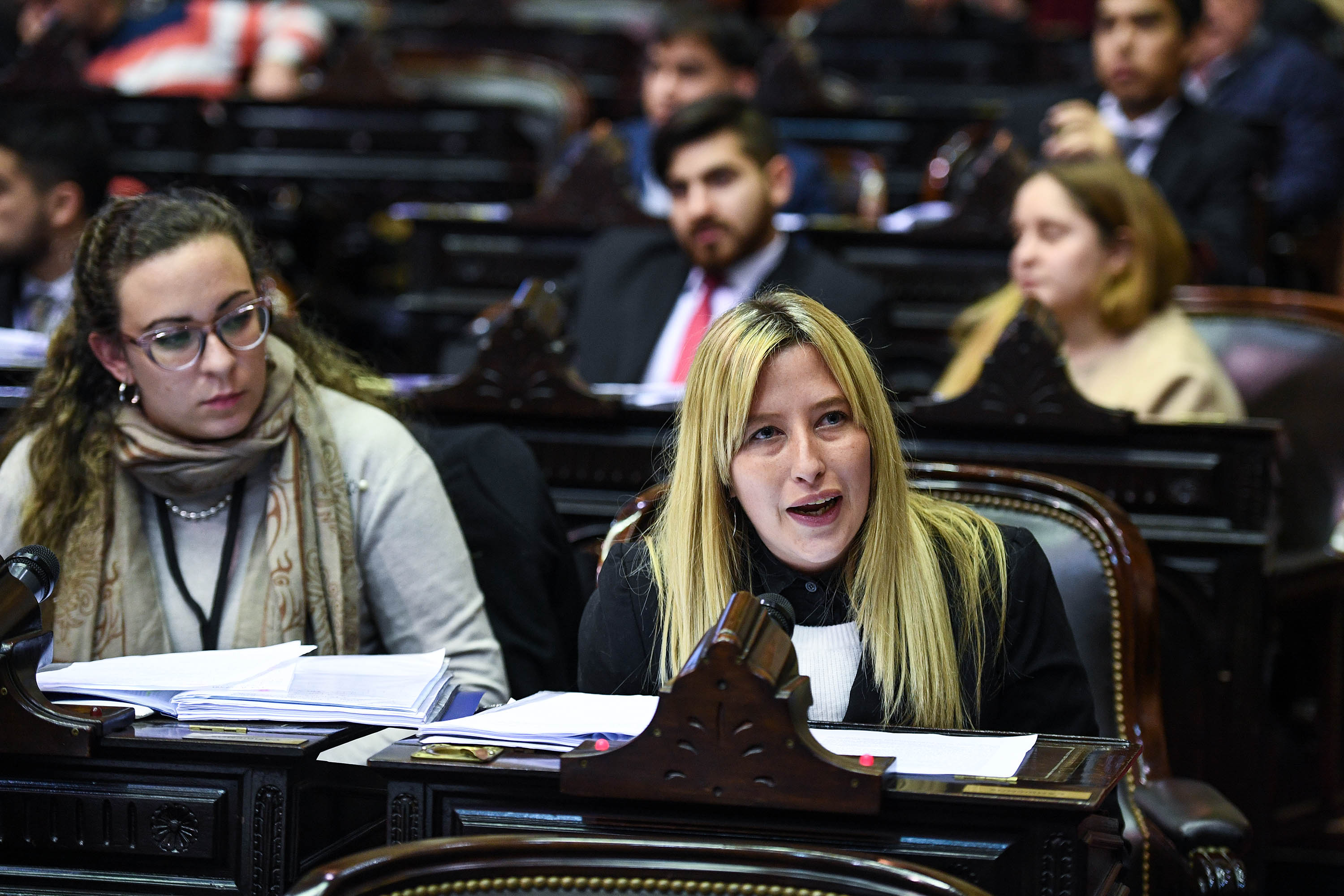 Una participante expone en el recinto.