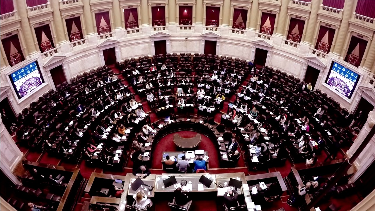 El recinto completo durante la sesión.