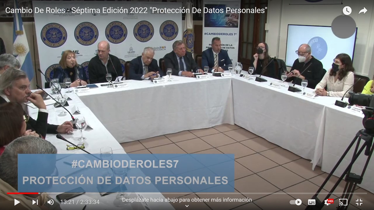Panel sobre protección de datos personales.